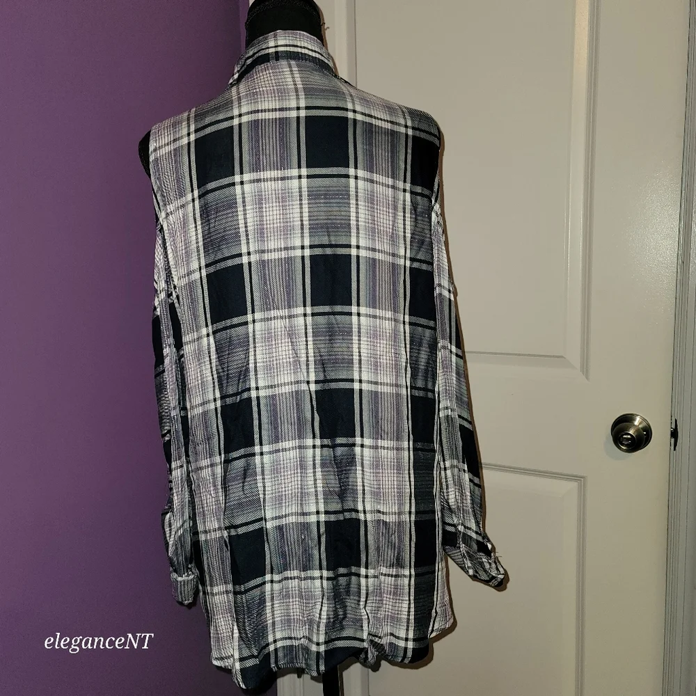 New York and Company Plaid Blue and Gray Cut Out Shoulder L/S Top Sz: Large NWT